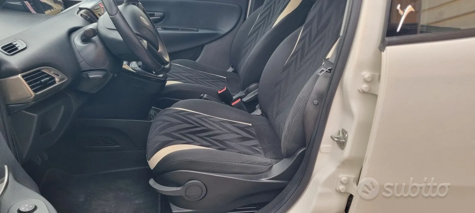 Lancia Ypsilon 2017 photo 3