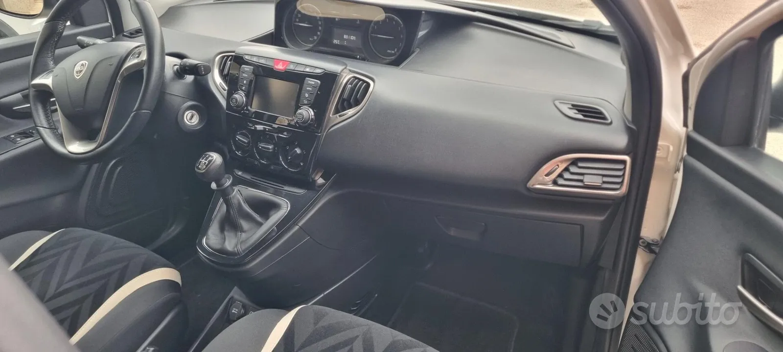 Lancia Ypsilon 2017 photo 5