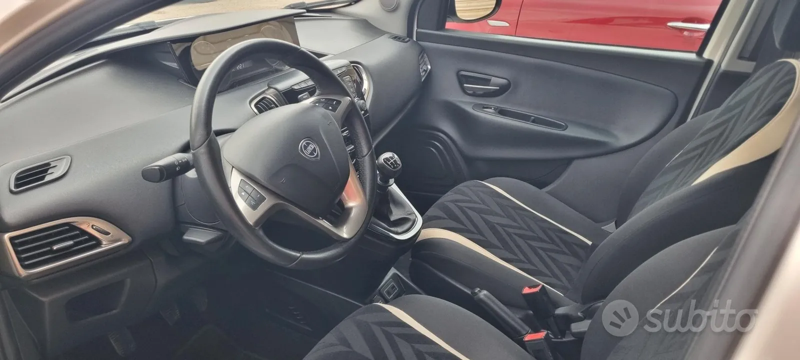 Lancia Ypsilon 2017 photo 2