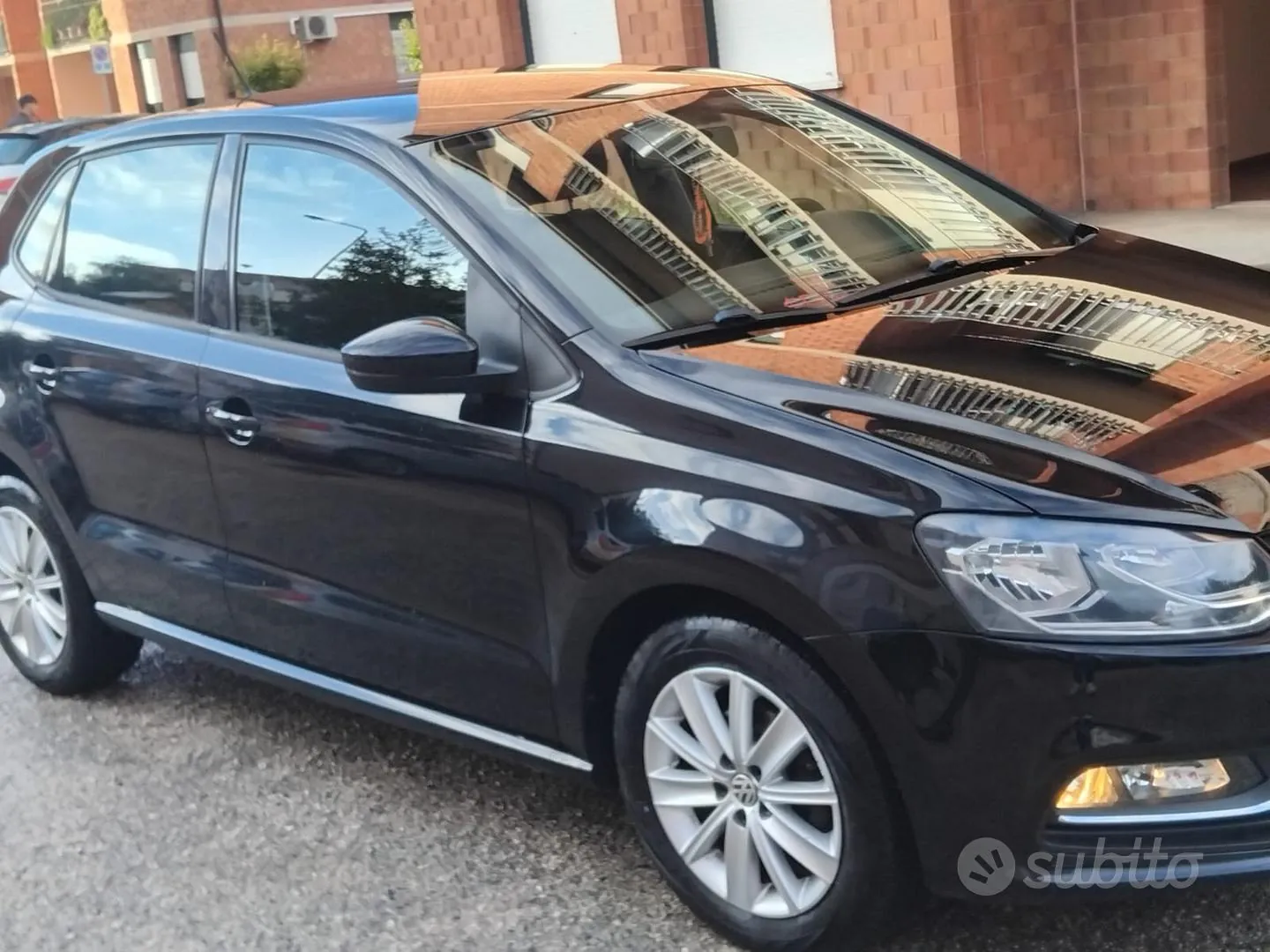 Volkswagen Polo 2014 photo 2