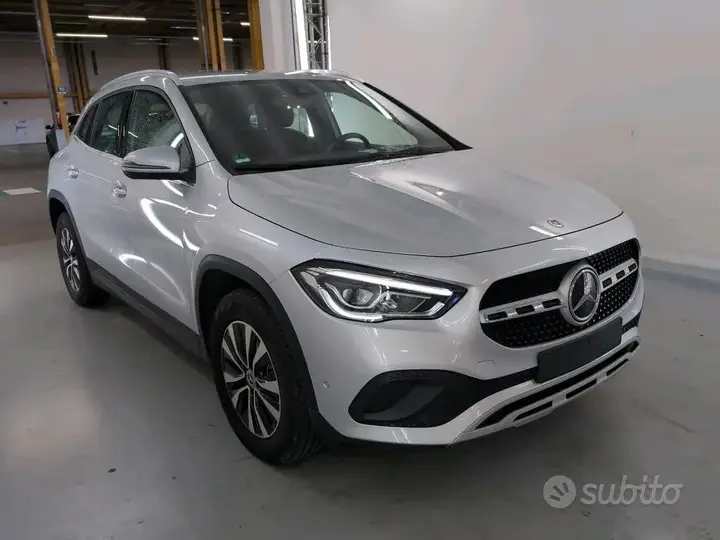 Mercedes-Benz Gla 2022 photo 2