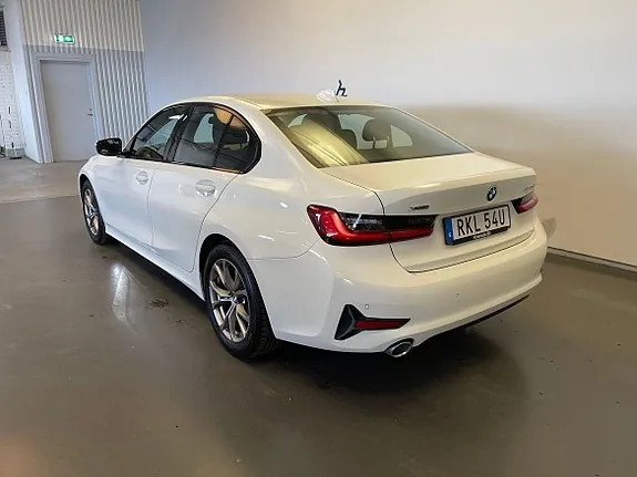 BMW 320 2019 photo 3