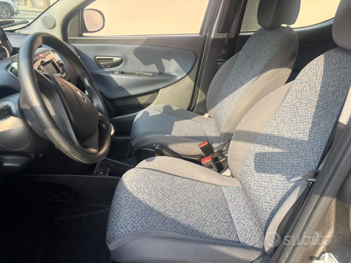 Lancia Ypsilon 2024 photo 5
