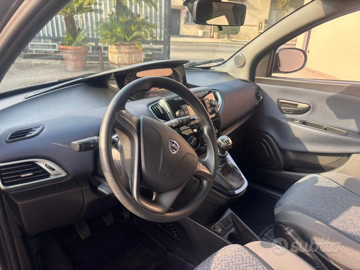 Lancia Ypsilon 2024 photo 4