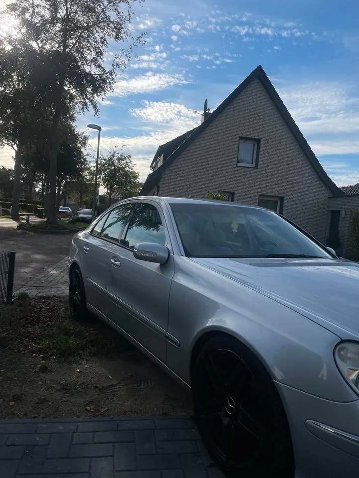 Mercedes-Benz E 270