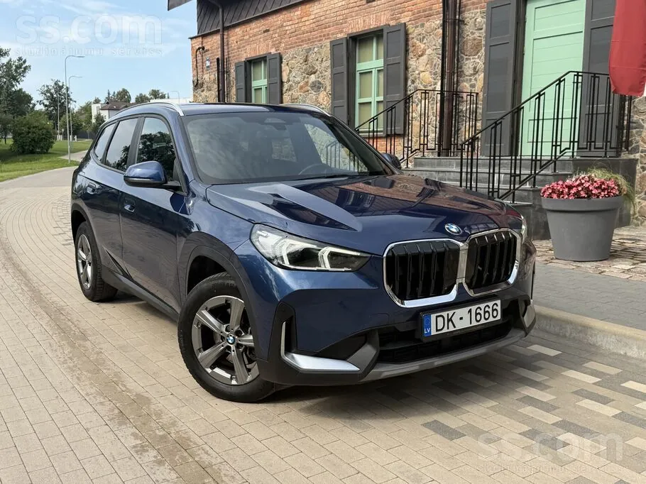 BMW X1 2023 photo 2