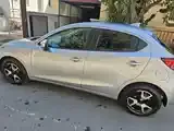 Mazda 2 2025 photo 3