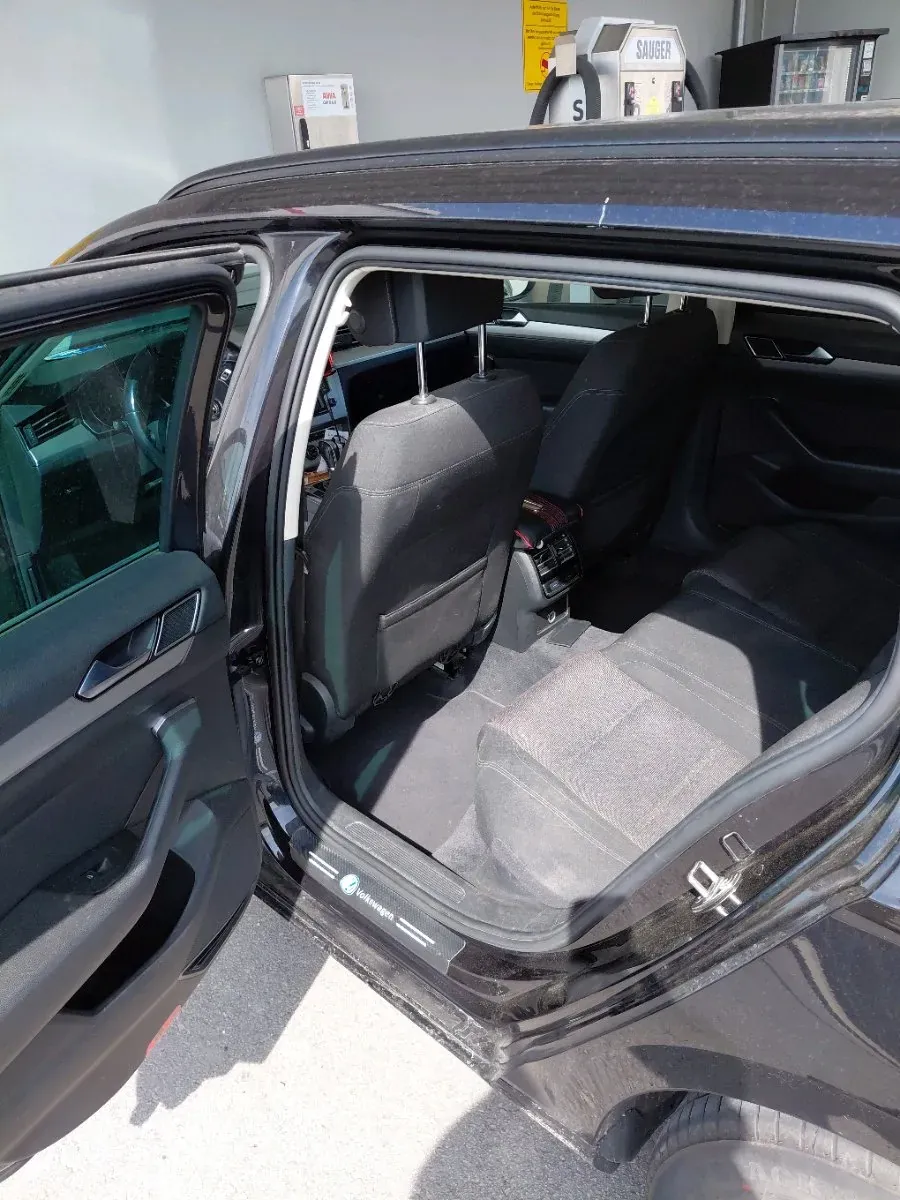 Volkswagen Passat 2010 photo 2