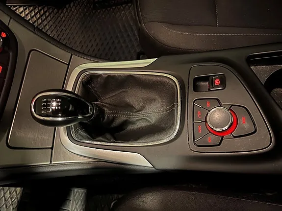 Opel Insignia 2010 photo 4