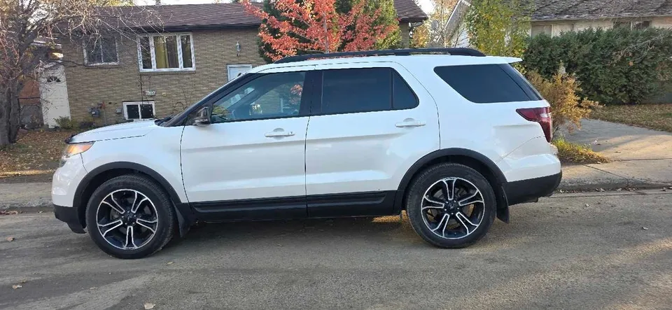 Ford Explorer Sport 2015 photo 4