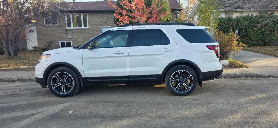 Ford Explorer Sport 2015 photo 3
