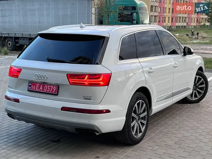 Audi Q7 2017 photo 3