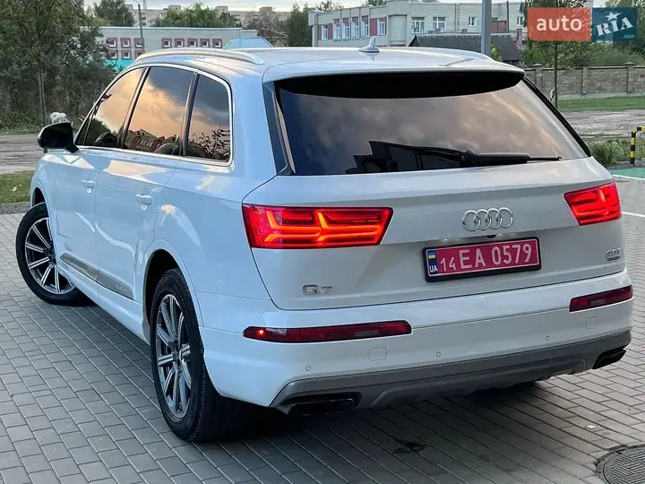 Audi Q7 2017 photo 5