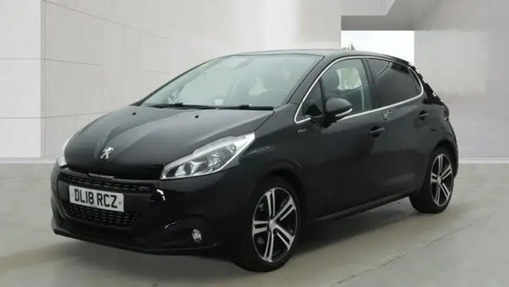 Peugeot 208 2018 photo 2
