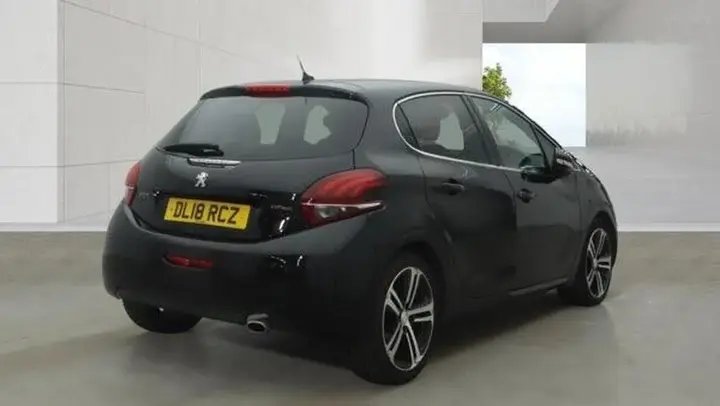 Peugeot 208 2018 photo 4