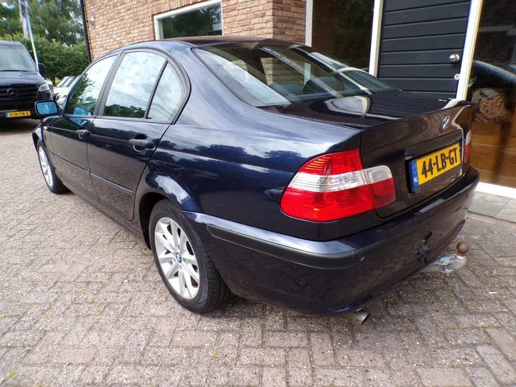BMW 3 Series 2002 photo 3