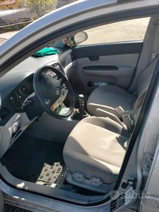 Hyundai Accent 2007 photo 3