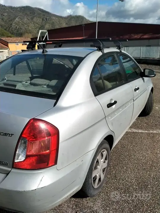Hyundai Accent 2007 photo 2