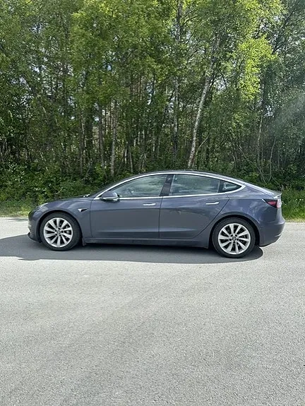 Tesla Model 3 2019 photo 2