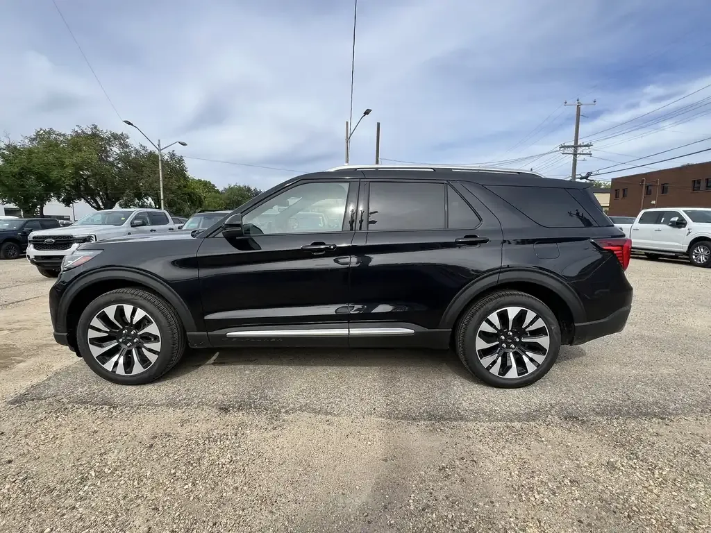 Ford Explorer 2026 photo 4