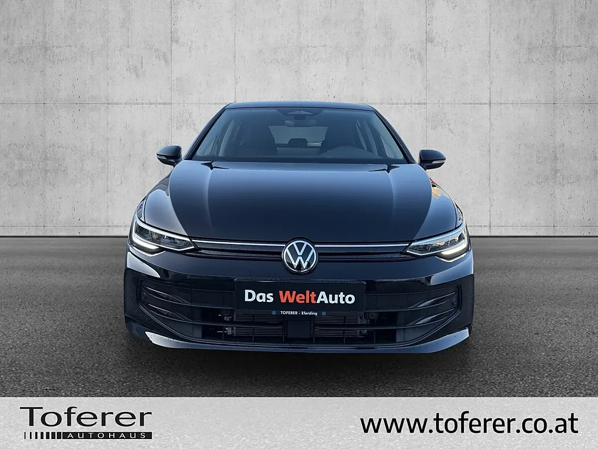 Volkswagen Golf 2026 photo 2