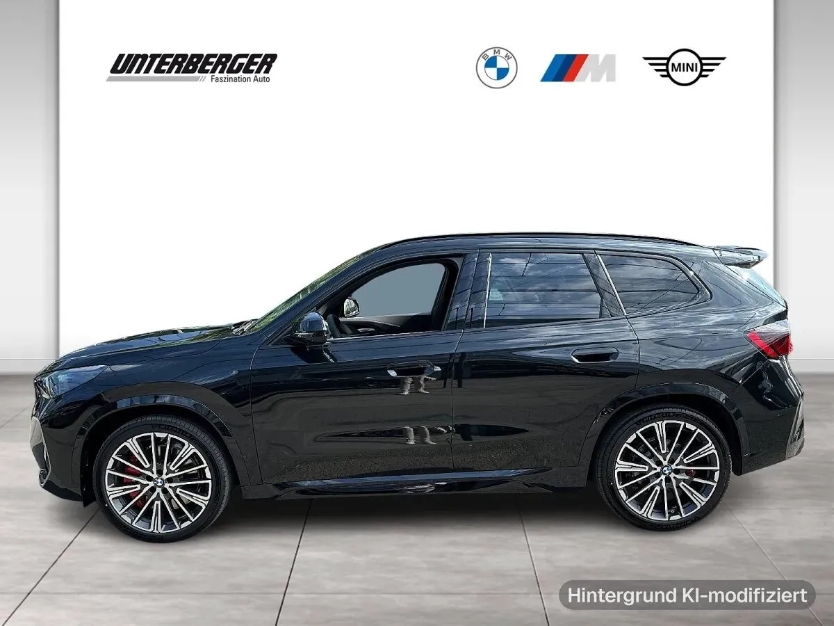 BMW Ix1 photo 3