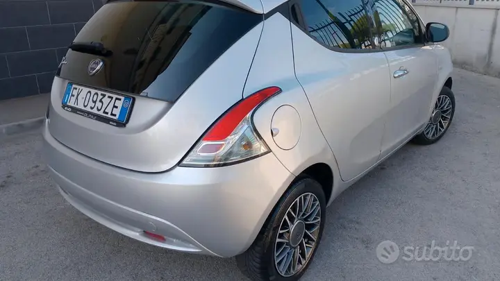 Lancia Ypsilon 2017 photo 5