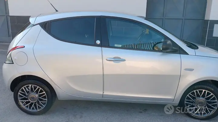 Lancia Ypsilon 2017 photo 4