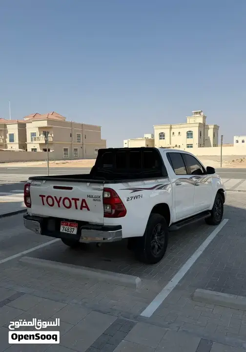 Toyota Hilux 2022 photo 2