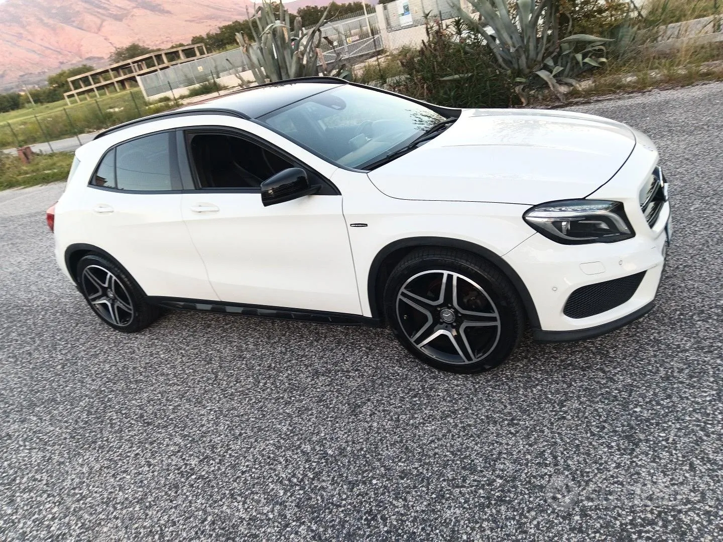 Mercedes-Benz Gla 2015 photo 2