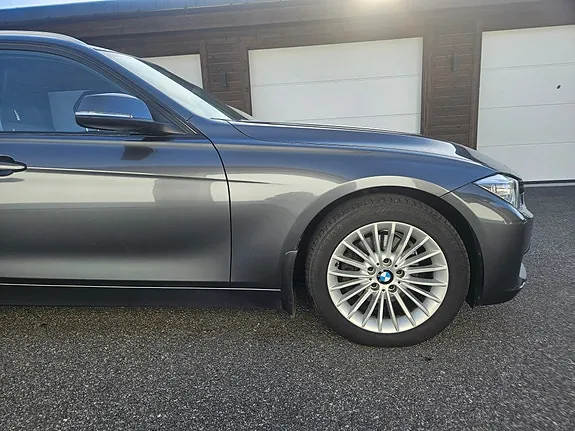 BMW 320D 2013 photo 2