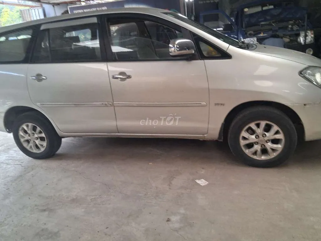 Toyota Innova 2007 photo 2