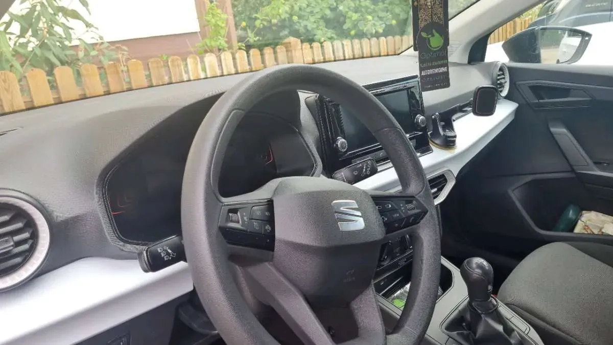 Seat Ibiza 2024 photo 2