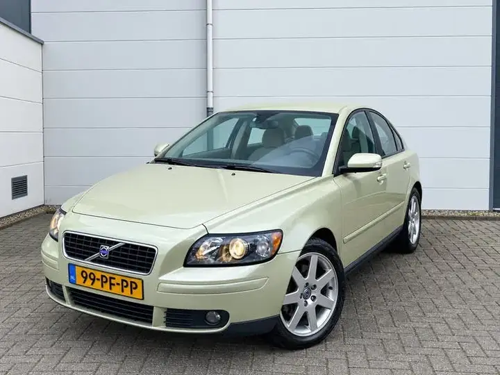 Volvo S40