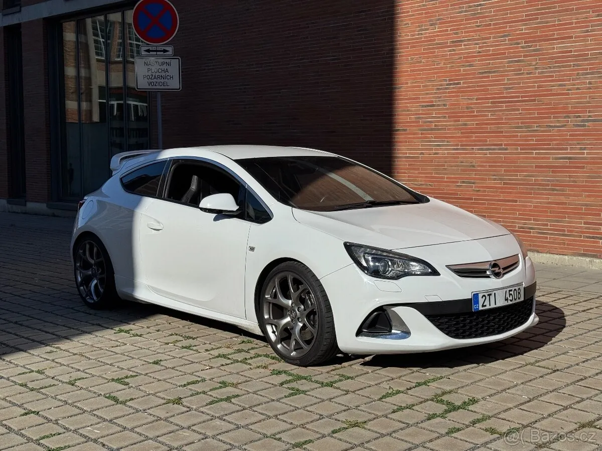 Opel Astra Gtc