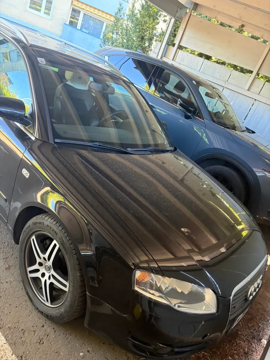 Audi A4 2004 photo 2