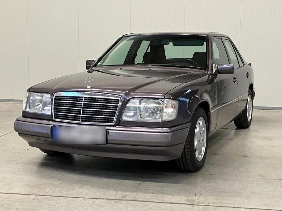 Mercedes-Benz E 220