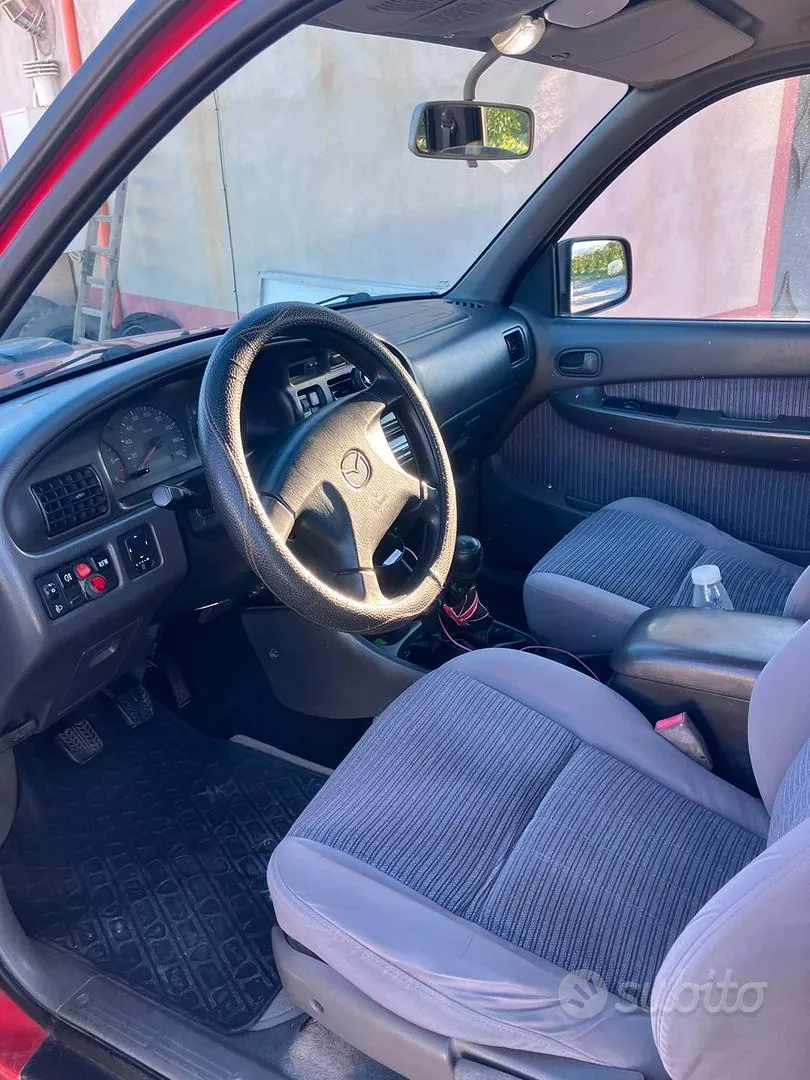 Mazda B2500 2000 photo 4