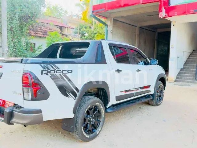 Toyota Hilux 2020 photo 2