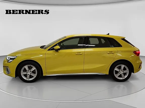 Audi A3 2021 photo 2