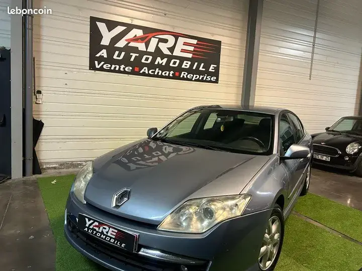 Renault Laguna 2008 photo 2