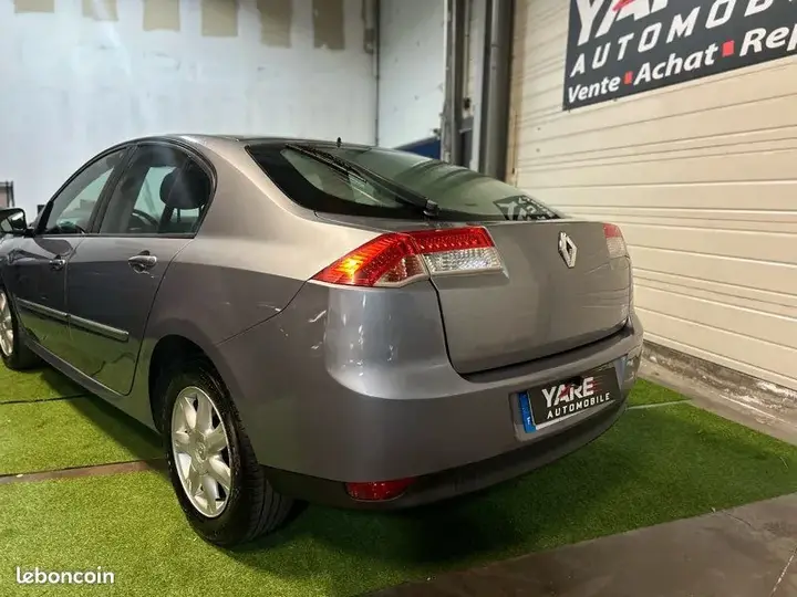 Renault Laguna 2008 photo 5