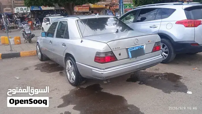 Mercedes-Benz E-Class 1995 photo 3