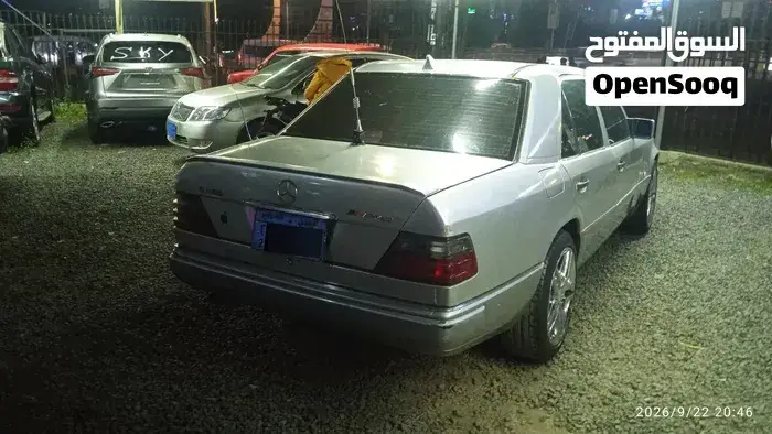 Mercedes-Benz E-Class 1995 photo 2