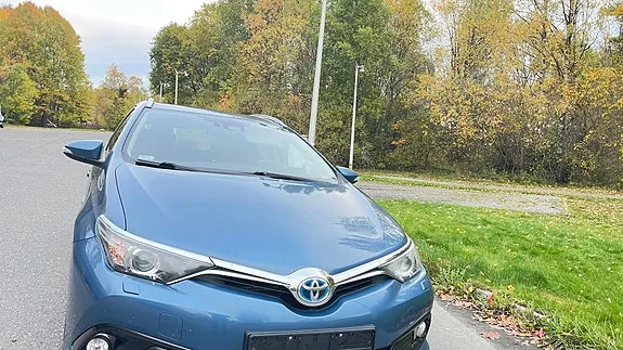 Toyota Auris 2016 photo 2