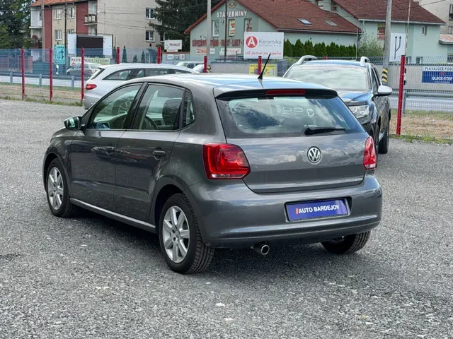Volkswagen Polo 2012 photo 4
