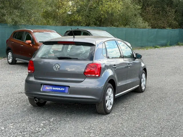 Volkswagen Polo 2012 photo 3