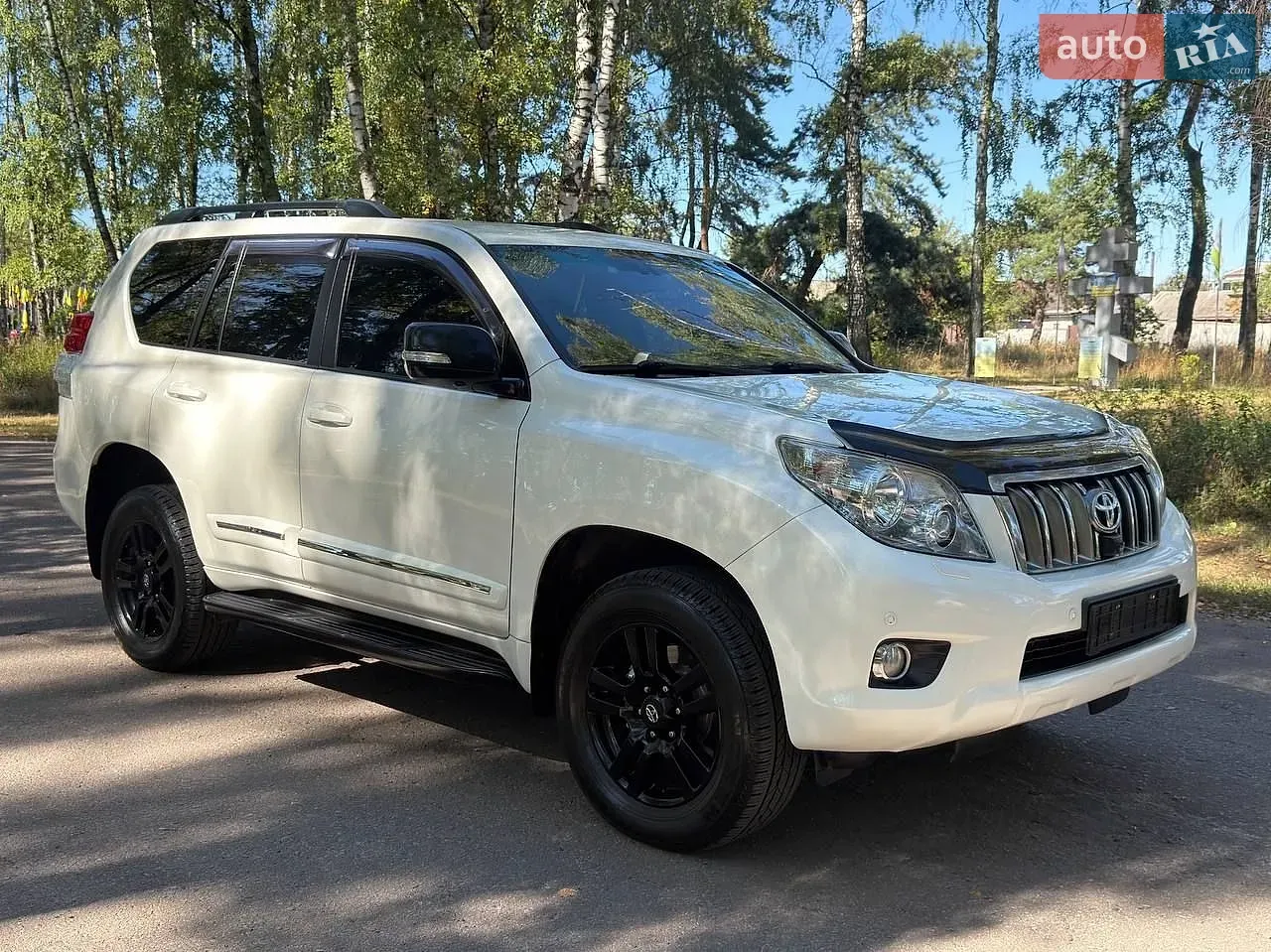 Toyota Land Cruiser Prado 2011 photo 2
