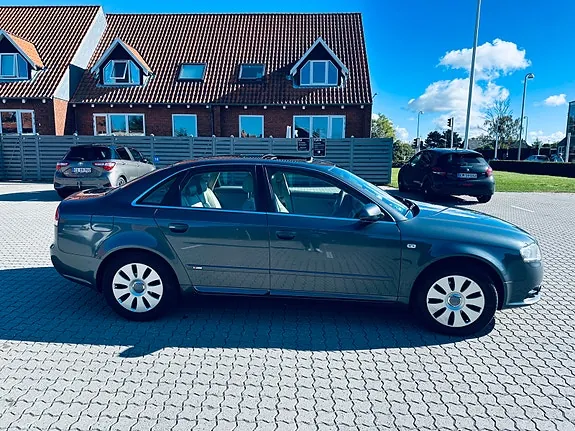 Audi A4 2007 photo 4