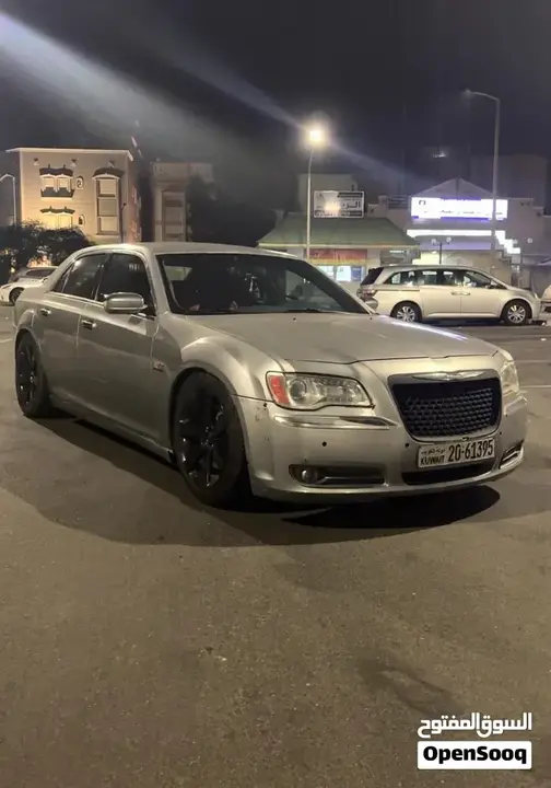 Chrysler 300 2013 photo 2